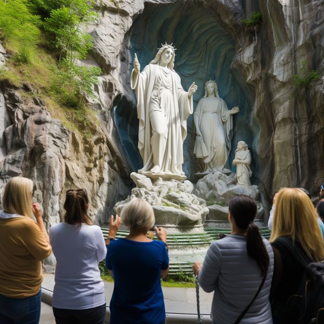 Lourdes: Sanctuary Guided Walking Tour - Crypt and candlelit atmosphere: where the mood turns solemn