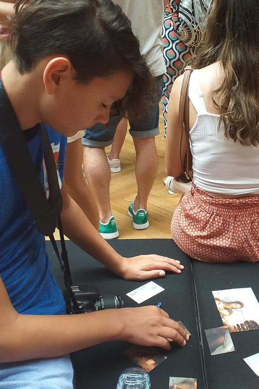 Louvre Guided Treasure Hunt for Families and Kids - The Mona Lisa stop: why this tour pushes you there (and keeps kids from zoning out)