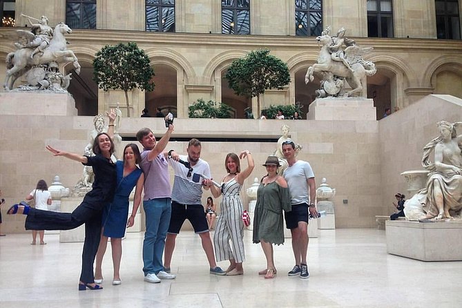 Louvre: Highlights and hidden pearls in MINI groups - Headsets and the Locker You Do Not Have to Think About