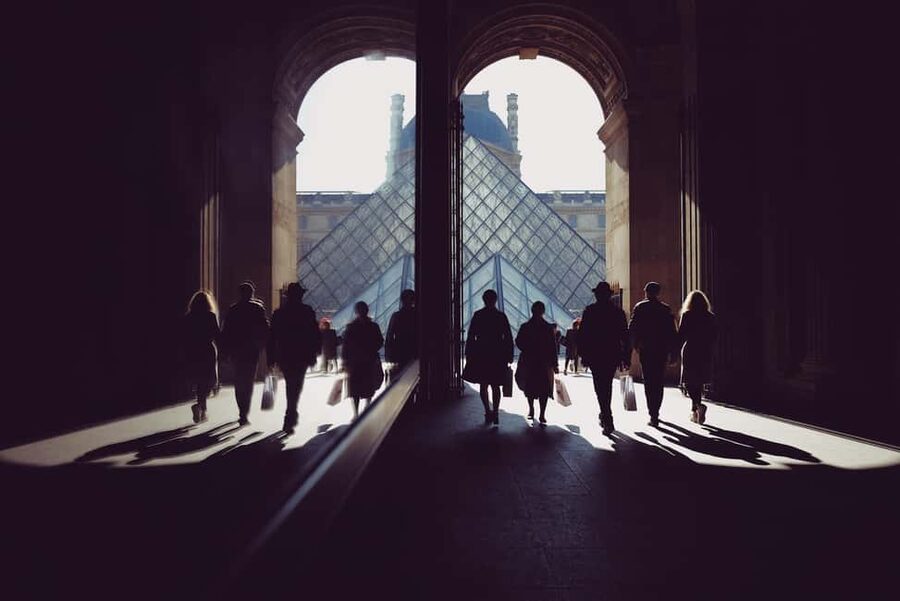Louvre & Mona Lisa Small Group Tour with Reserved Entry - The ancient-to-Napoleon sweep: what your guide covers