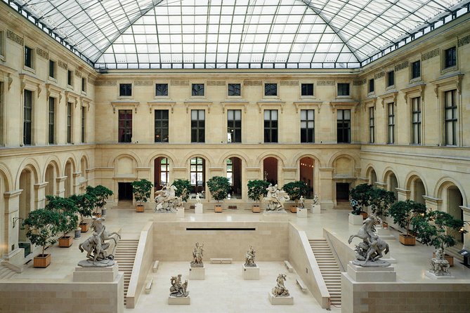 Louvre Museum and Seine River Cruise Tickets by e-mail - Picking up your QR code and finding the right entrance