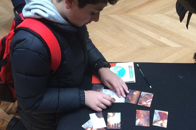 Louvre Museum Guided Family Treasure Hunt - Meeting at 8 Pl. du Carrousel: Get Your Head Straight Fast
