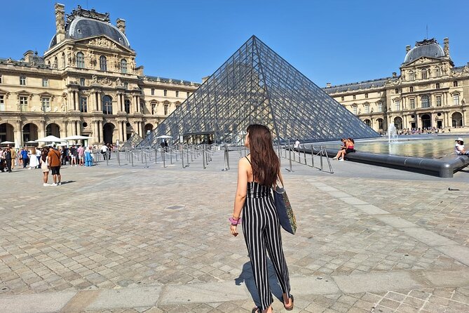 Louvre Museum Guided Tour with Artist - Who should book this Louvre artist tour, and who may not need it