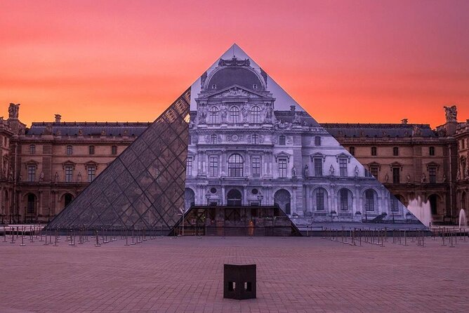 Louvre Museum Guided Tour with Artist - Le Kiosque des Noctambules: the Palais Royal metro art lesson (Stop 1)