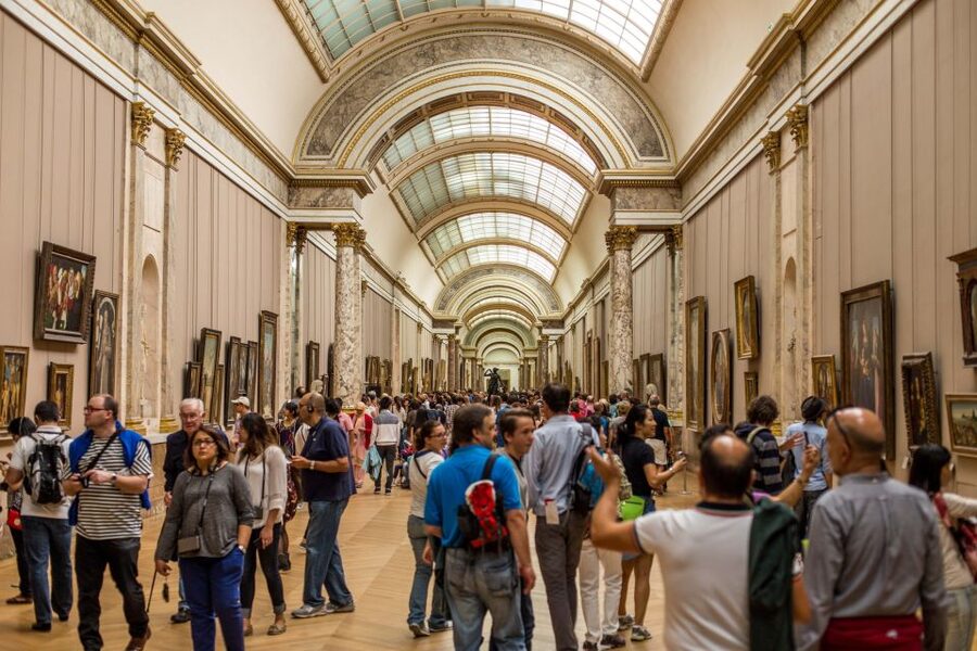 Louvre Museum: Skip-the-Line Guided Tour - What the guide actually does in a 2-hour format