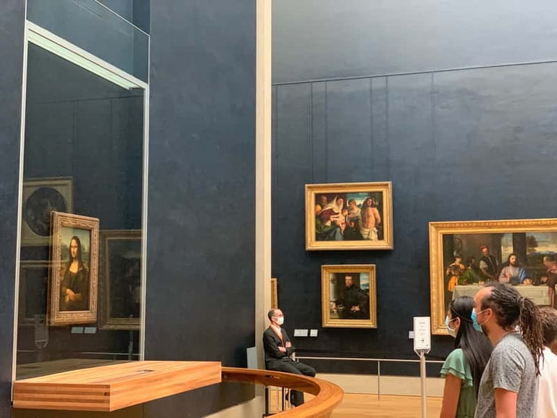 Louvre Museum: Skip-the-Line Small Group Guided Tour - Venus de Milo and the Louvre Pyramid: a fast start that helps you orient