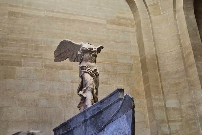 Louvre Museum Small-Group English Guided Tour - English Guidance With French and Spanish Support