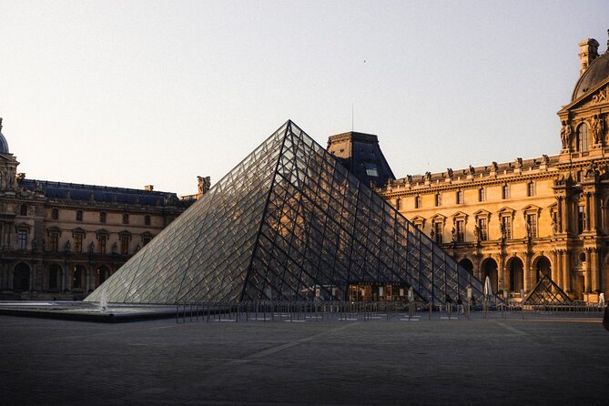 Louvre Private Tour – The Essentials and More with Expert Guide - Meeting at the Louvre Pyramid Area Without the Chaos