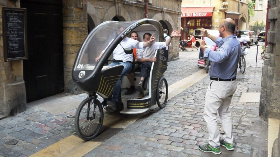 Lyon: 1 or 2-Hour Pedicab Tour - Vieux Lyon: Renaissance Streets, Traboules, and Cathedral Views