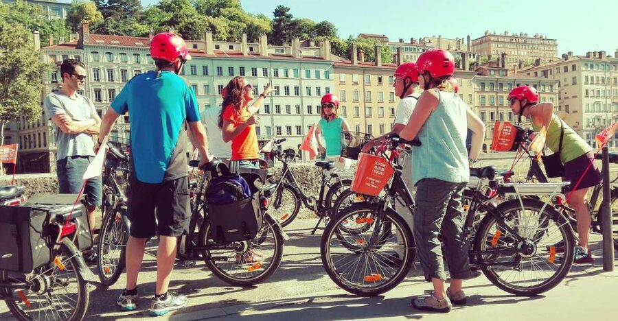 Lyon: 3-Hour Guided E-Bike Tour - Where the tour starts: Le Pub Danois and a quick safety briefing