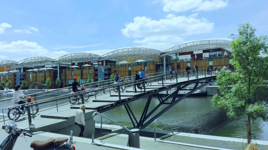 Lyon: 3-Hour Guided E-Bike Tour - What the guide brings: Lyon locals, fun facts, and real safety care