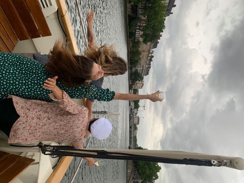 Lyon: City Cruise with Charcuterie, Cheese, and Wine - Boarding at Quai Antoine Riboud or Quai Rambaud (Check Your Email Twice)