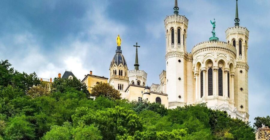 Lyon: Old District Private Guided Walking Tour - The Traboules: the coolest reason to slow down