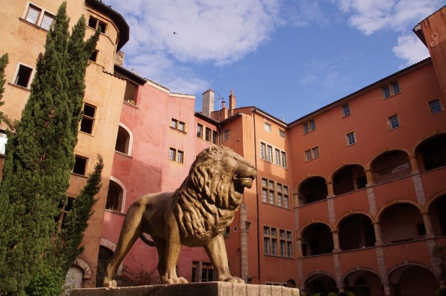 Lyon: Old District Private Guided Walking Tour - Juiverie Street and Hotel Gadagne: history you can walk through