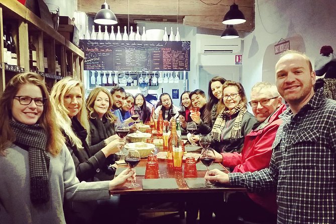 Lyon Old Town Food Tour with Local Specialties Tasting & Lunch - Lyon Old Town food makes more sense with a local guide