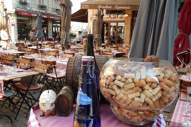 Lyon Old Town Food & Wine Tasting Tour including a Bouchon Lyonnais - Your guide makes the difference, and small groups help