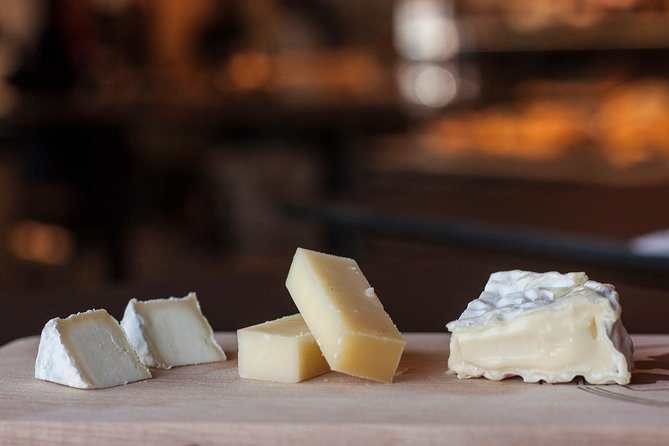 Lyon Old Town Private Food Tour with 6 French Delicacies & Wines - Key highlights at a glance