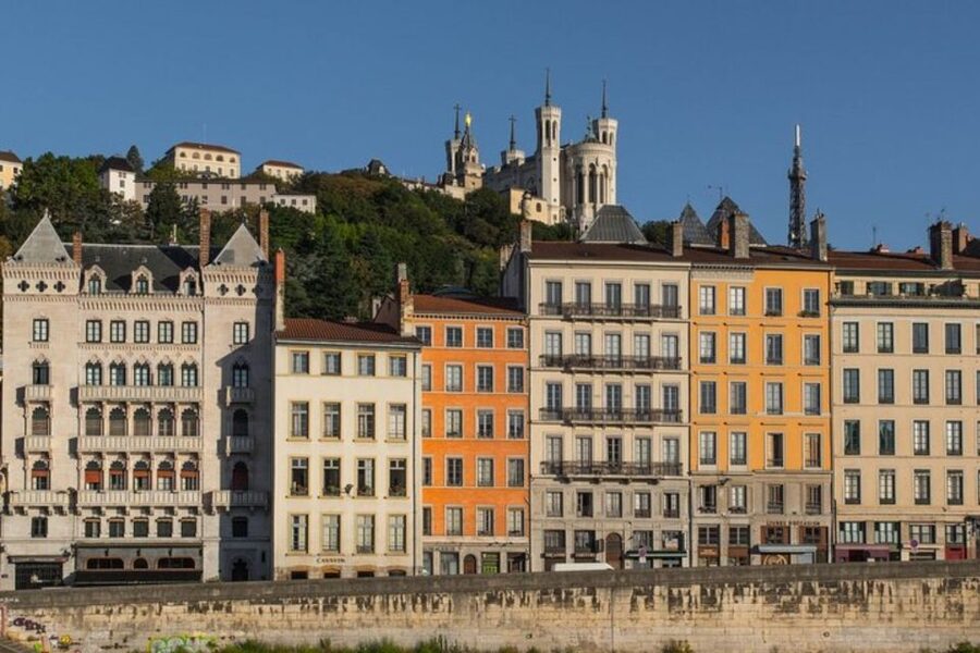 Lyon: Private custom tour with a local guide - Walking, timing, and what to expect on the ground
