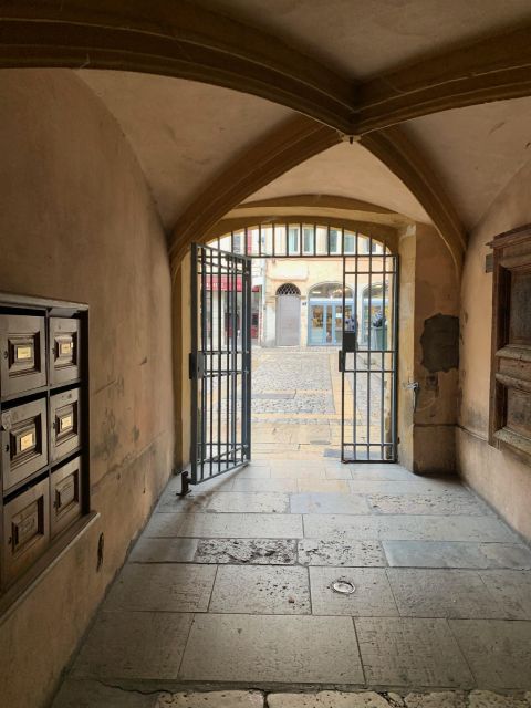 Lyon: Private Walking Tour of "Traboules" in the Old Town - WWII resistance and why the corridor network mattered