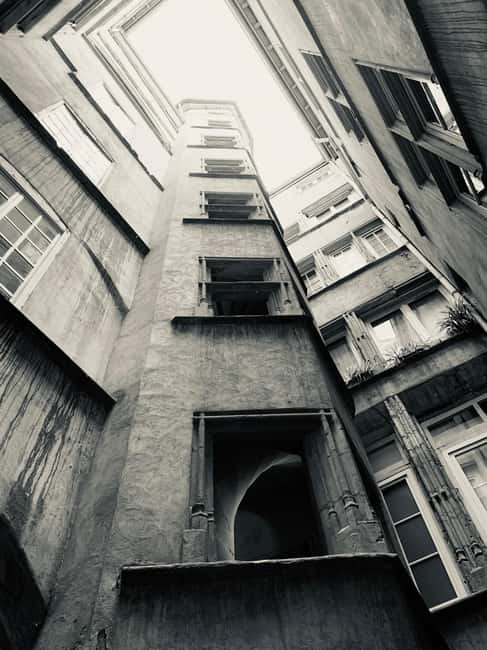 Lyon: Private Walking Tour of "Traboules" in the Old Town - Price and value: why $43 for 150 minutes can be fair