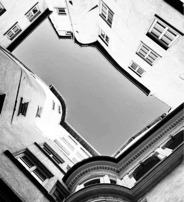 Lyon: Private Walking Tour of "Traboules" in the Old Town - From the cathedral square fountain to Vieux Lyon’s maze