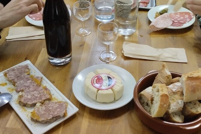 Lyon Sunset Food Tour – A Full Taste of France by Do Eat Better - Traboules and a Bouchon Break, Quenelle Stop in Old Lyon