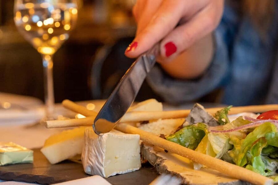 Lyon Sunset Food Tour: Full Meal of Lyon’s Best Bites - A Sunset Food Walk That Feels Like Lyon at Dinner Hour