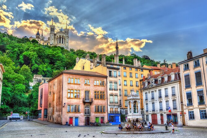 Lyon UNESCO: Private walking tour - Timing, meeting point, and ending near Rue Mercière