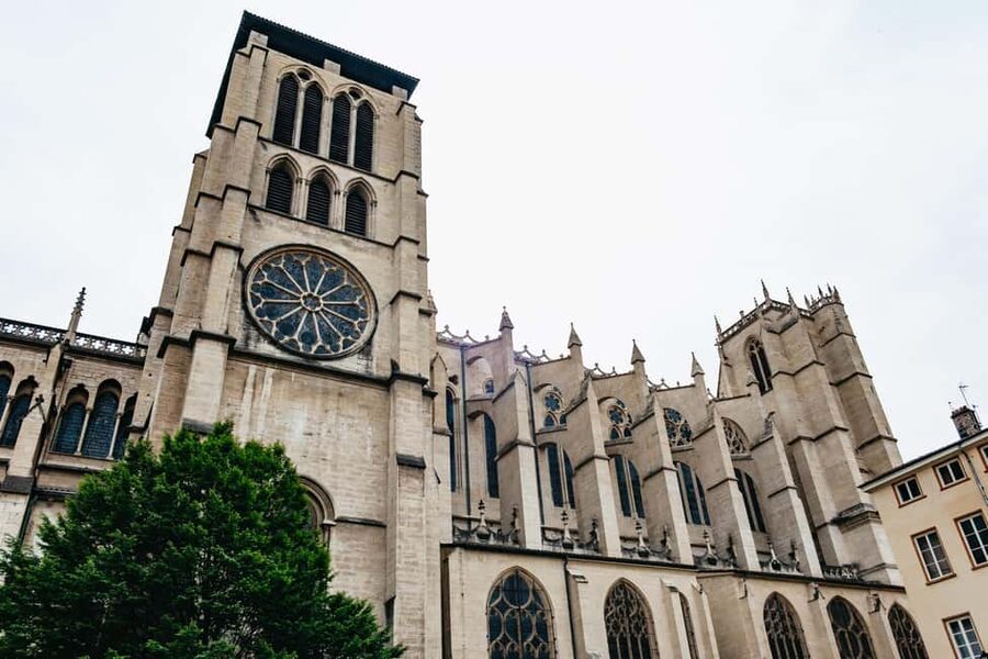 Lyon: Vieux Lyon Food Tasting Walking Tour - Key things you will notice on this Vieux Lyon tour
