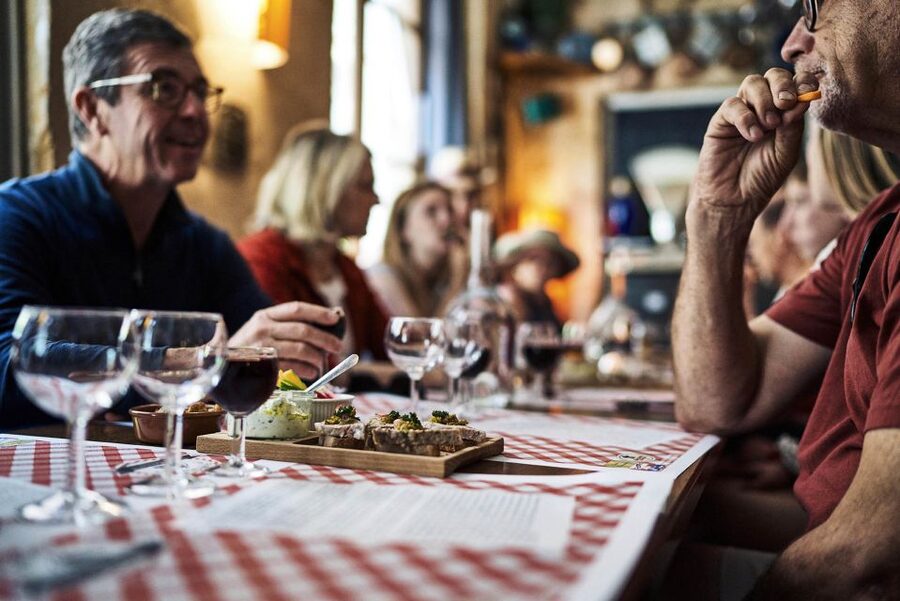 Lyon: Vieux Lyon Food Tasting Walking Tour - Price and value: is $104 per person worth it