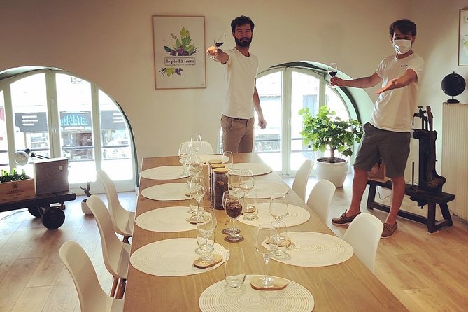 Make your own cuvée of Bordeaux wine - Where Le Pied à Terre Makes Bordeaux Feel Close-Up