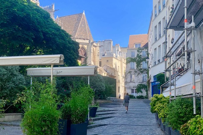 Marais Tour With a Local - When to Go and How to Plan Around the Weather