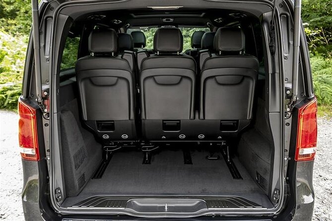 Marseille by Yourself with English Chauffeur by Van 4h Disposal - How a 4-hour English Chauffeur Gets You Oriented in Marseille