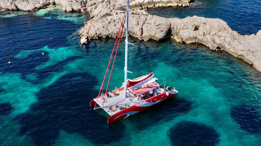 Marseille : Calanques Catamaran Cruise with Lunch & Wine - Lunch, rosé, and drinks: plancha-style comfort at sea