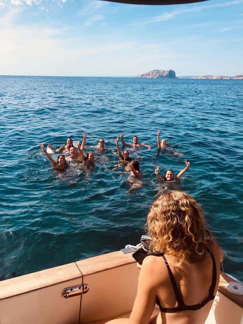 Marseille: Calanques National Park Boat Trip with Swimming - Silent electric cruising through the real Calanques