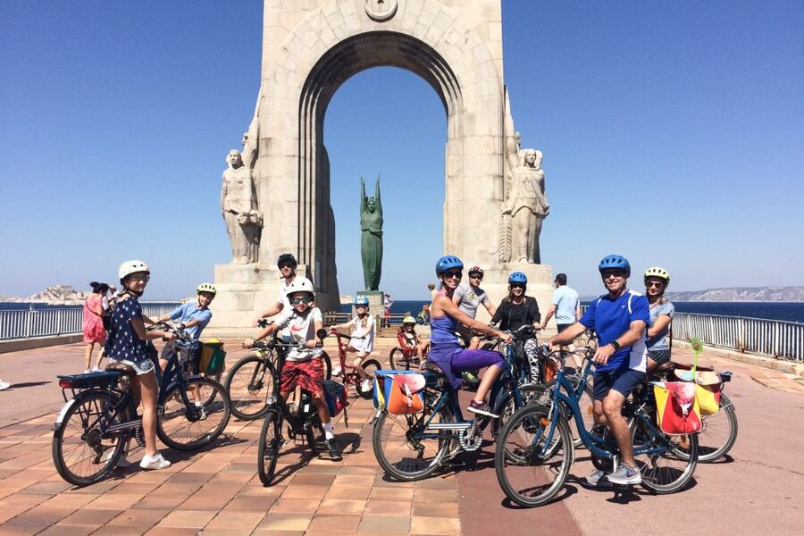 Marseille: City Highlights Guided Half-Day E-Bike Tour - Panier neighborhood alleys and the Major Cathedral close-up