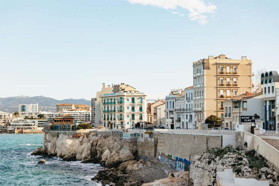 Marseille: Guided Off-the-Beaten-Path Neighborhood Walk - Malmousque coves and the best kind of pause, uncrowded and scenic