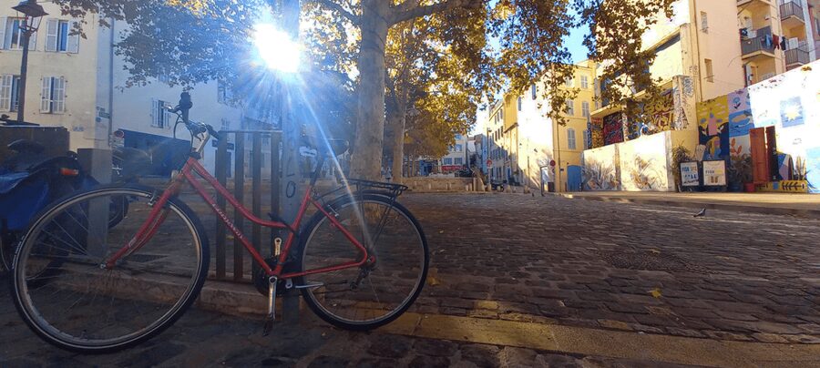 Marseille: Half-Day City Highlights Guided Walking Tour - Vallon des Auffes to Plage des Catalans, fishing coves and sea air