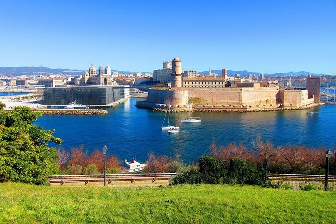 Marseille Highlights & Wine Tasting Day Tour from Marseille - Wine tasting Stop 2: Mas de Cadenet and what to expect