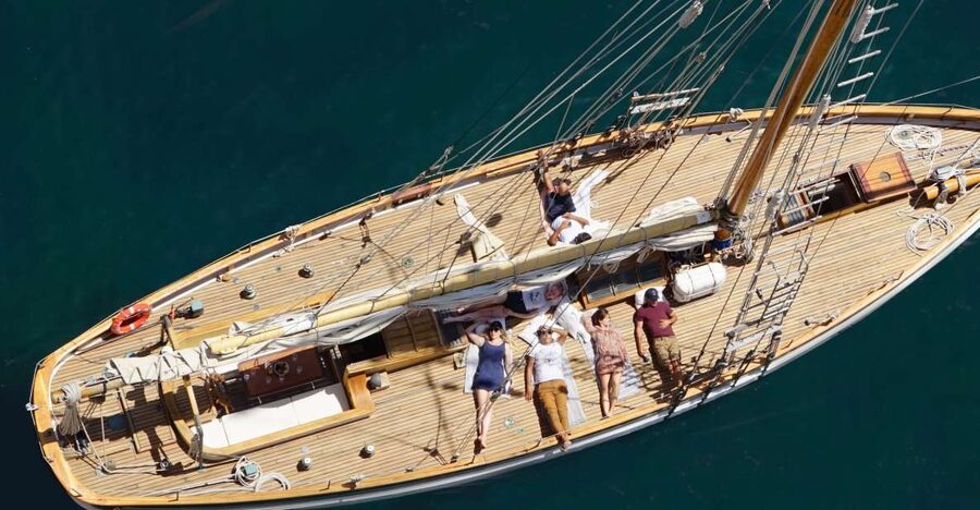 Marseille: Sailing Day Cruise with Lunch - How your morning sets the tone: coffee, navettes, and getting ready