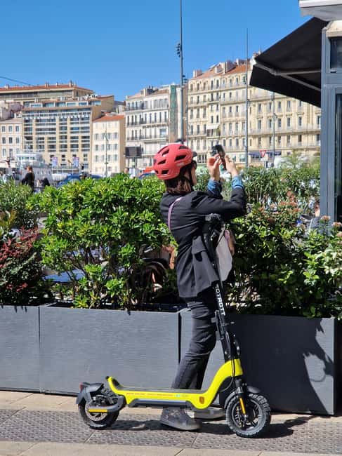 Marseille: Self-Guided Smartphone Tour by E-Scooter - Segment three: Notre Dame de la Garde viewpoint payoff