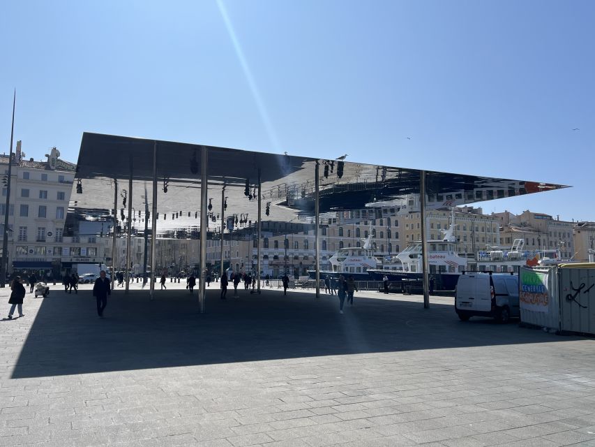 Marseille: Sightseeing E-Bike Tour - MuCEM and Villa Méditerranée area, modern Marseille by bike