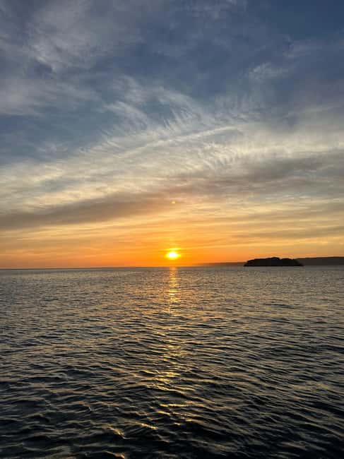 Marseille: Sunset catamaran cruise, buffet & drinks - Getting to Le Feng Shui by the MUCEM sea wall