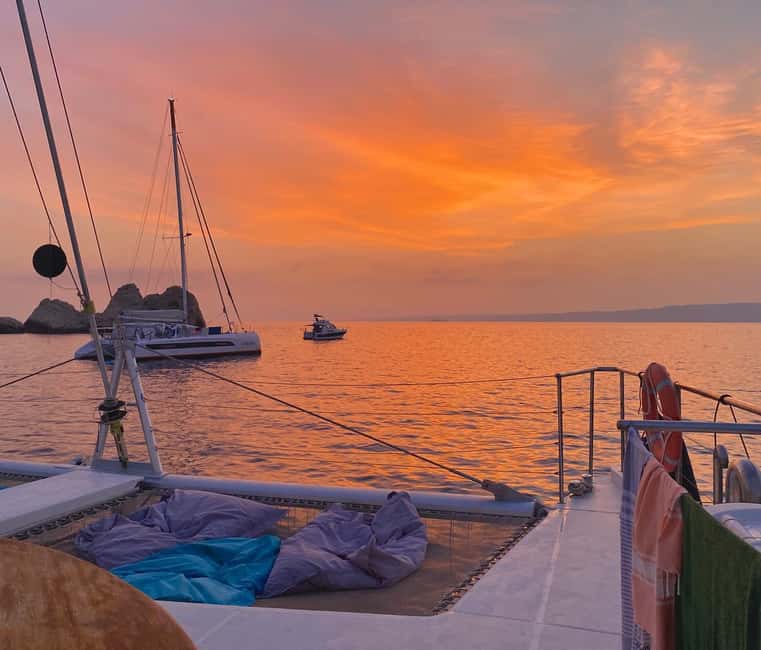 Marseille: Sunset catamaran cruise, buffet & drinks - Sunset timing: when the 4-hour cruise starts in Marseille