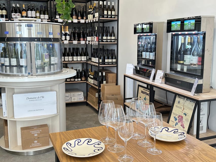 Marseille: Tailored Wine Tasting Experience in Top Wine Shop - Pairing with local cheeses and bread: the practical secret
