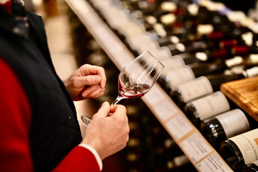 🍷 Masterclass Pinot Noir - Wine tasting in Dijon 🇫🇷 - Price and value: is $41 for 45 minutes fair?