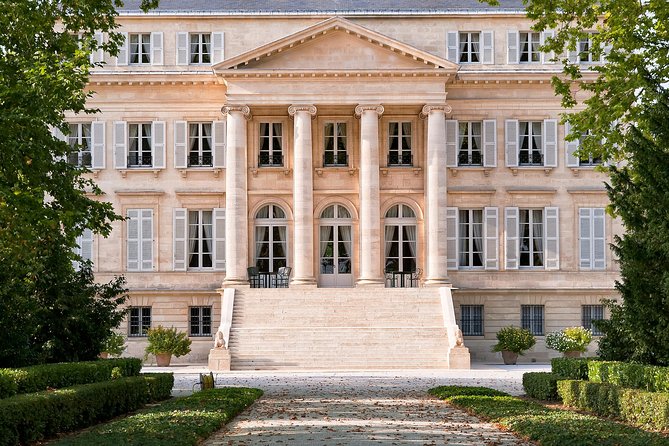 Médoc Region Half-Day Wine Tour with Winery Visit & Tastings from Bordeaux - The drive on Route des Chateaux: where the context starts