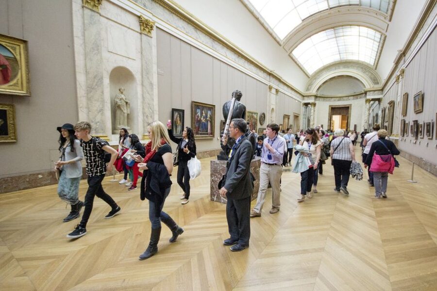 Mona Lisa & Louvre Masterpieces Tour with Reserved Access - Reserved access at the Louvre, and what it really buys you