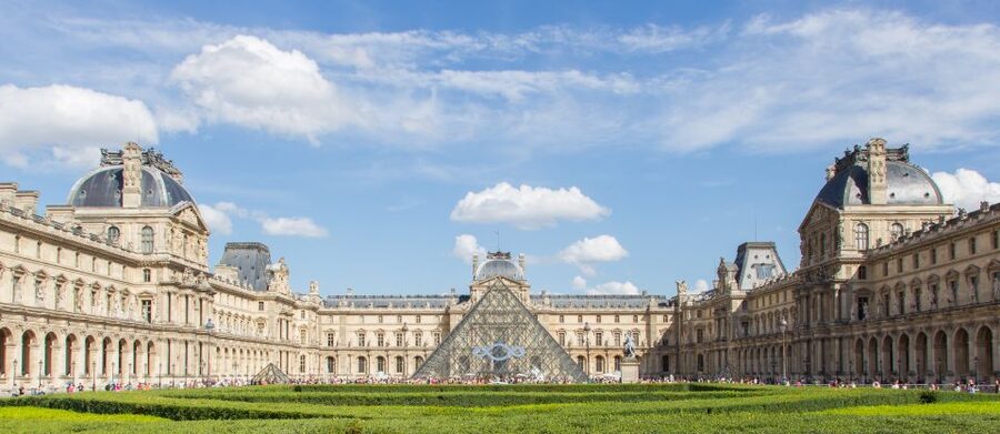 Mona Lisa & Louvre Masterpieces Tour with Reserved Access - Renaissance power: Da Vinci, Raphael, and the human drama in paint