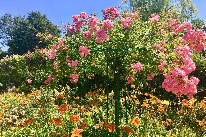 Monet's Gardens & House-Private Giverny Tour From Paris - Should You Book This Private Monet Tour From Paris?